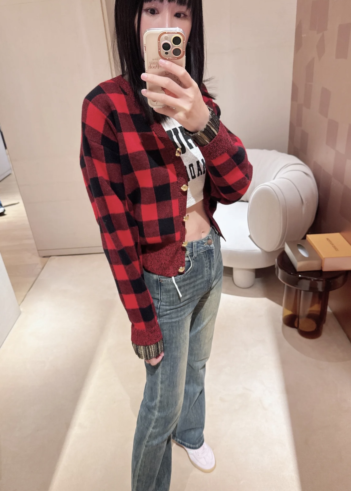 40dbd5a4bfa3469e2ddc10729fec2c26_1765531668_2537.jpg