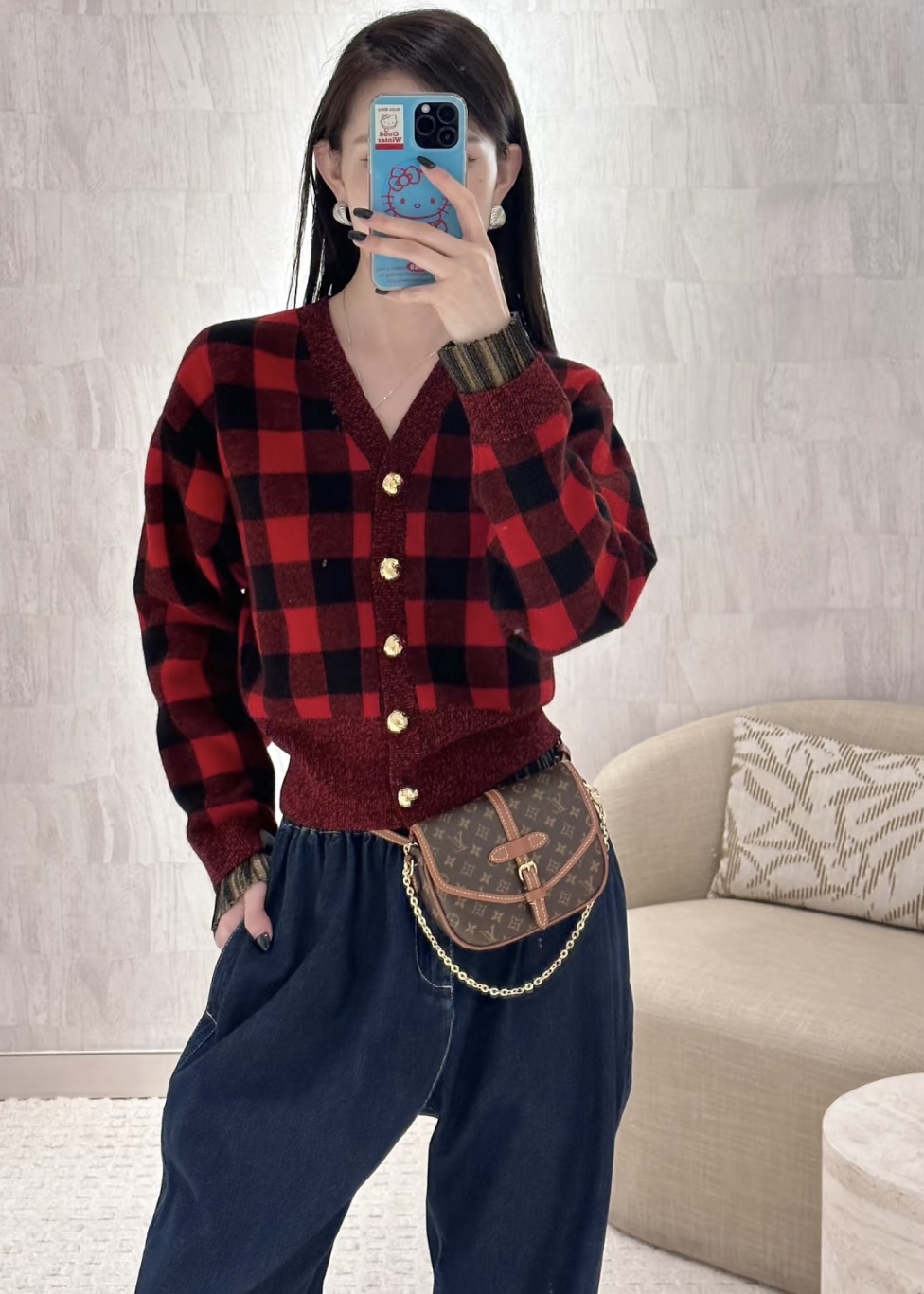 40dbd5a4bfa3469e2ddc10729fec2c26_1765531677_6095.jpg