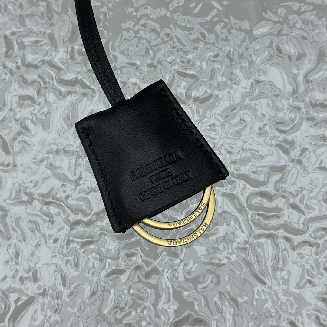 150c1e0bebabdeecc29f9f2efc4a0d3b_1768815563_992.jpg