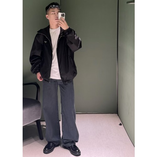 [TJ공장] 프라다 남성 로고 포인트 점퍼