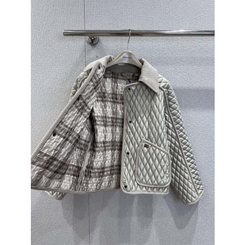 버버리 25FW 워머 마이크로 로고 플로리스톤 퀼팅 패딩 점퍼