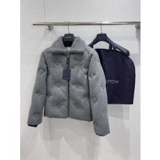 루이비통 25FW 엘리건트 올드 로고 니트 튜닉