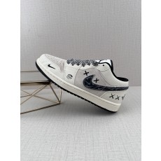 에어 조던 1 로우  그래피티 커스텀 스니커즈