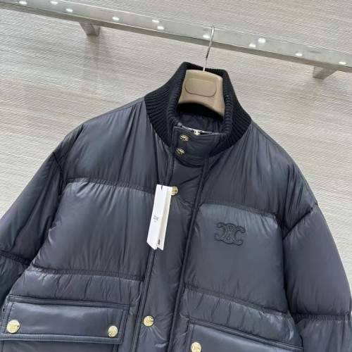 셀린느 25FW 트리옹프 자수 리브넥 다운 자켓