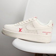 나이키 에어 포스 1 ’07 LV8 로우