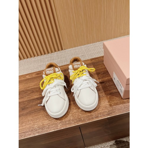 미우미우 레더 스니커즈