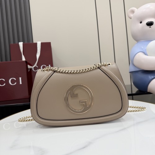 구찌 블론디 미디엄 핸드백 815715