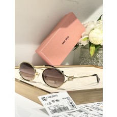 미우미우 SMU 52Y 선글라스