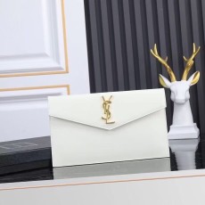 생로랑 업타운 화이트 레더 클러치 신상