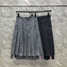 [대리석집] 톰브라운 탭 드롭 백 플리츠 스커트