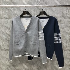 [대리석집] 톰브라운 사선 완장 브이넥 가디건