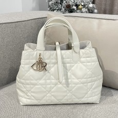 [여왕샵] 디올 뚜쥬흐 백 28cm 미디움 화이트