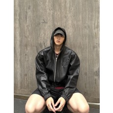 언디피티드 파이브 스트라이프 호스 이어 가죽 재킷
