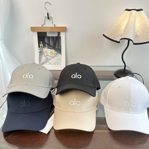 요가(Alo Yoga) 퍼포먼스 오프 듀티 캡